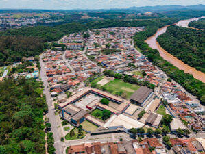Vista aérea do colégio